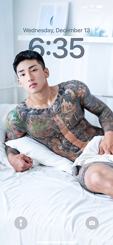 Asian Man with Tattoos Depth Effect Wallpaper