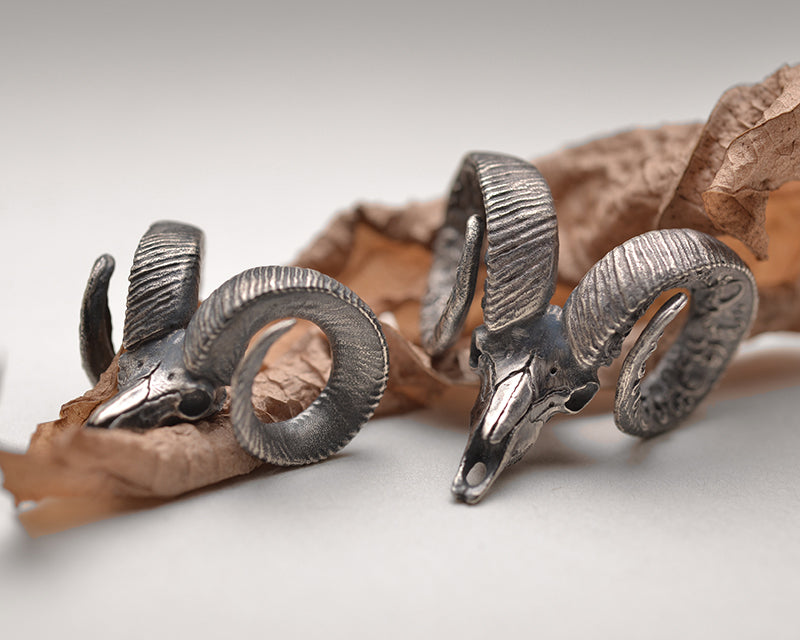 Silver Ram Head Pendant Sterling Silver Ram Skull Amulet Horn Pendant