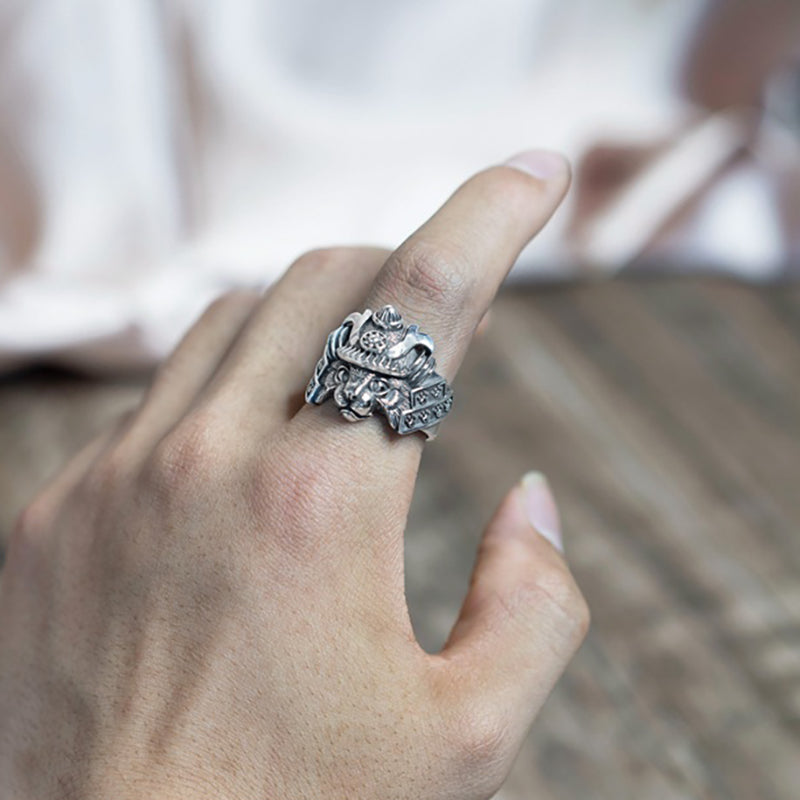 Silver Groovy Cat Ring