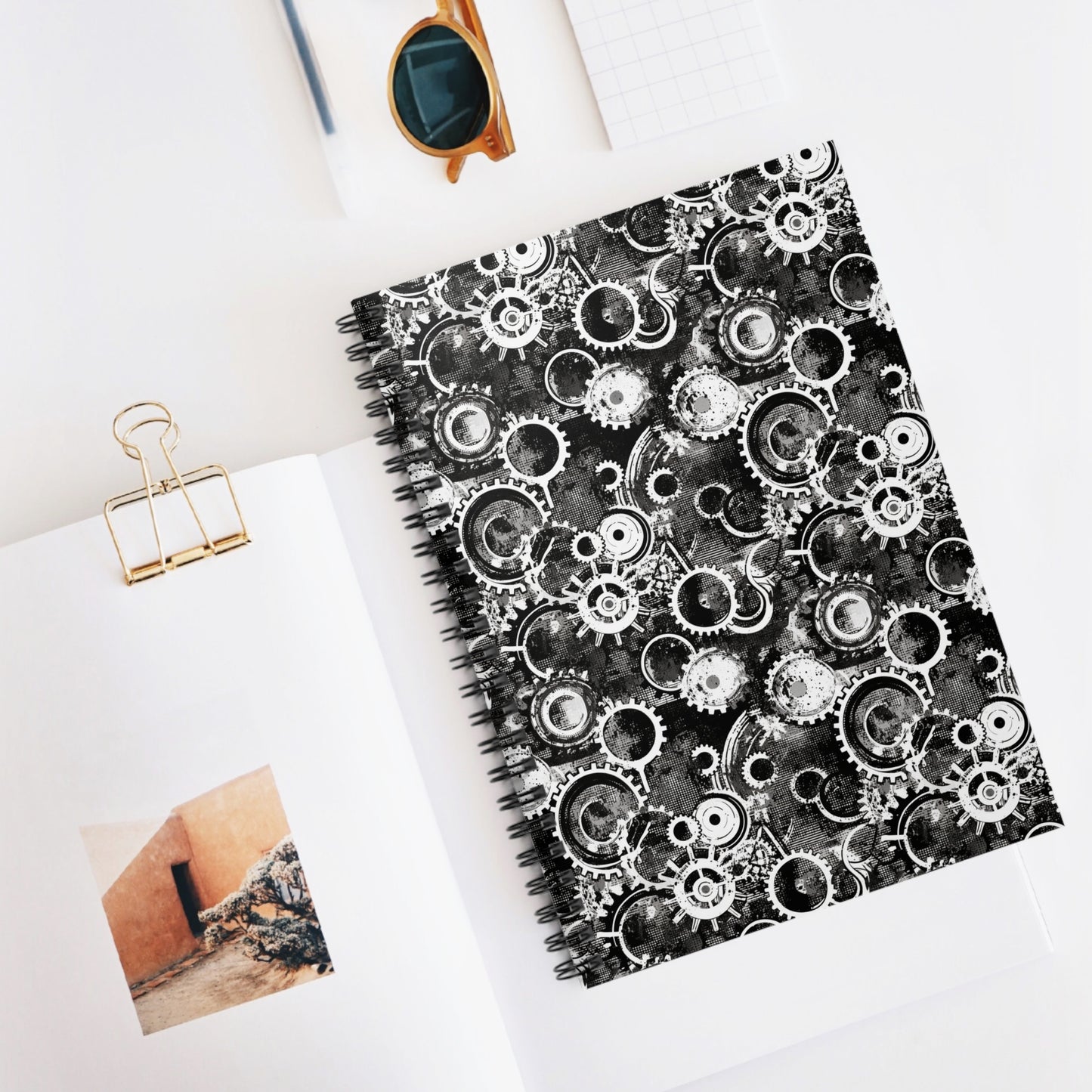 Gears Pattern Notebook (1)