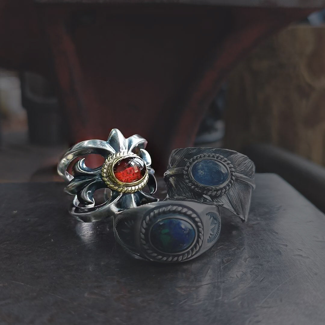 Silver Floral Gemstone Case Ring