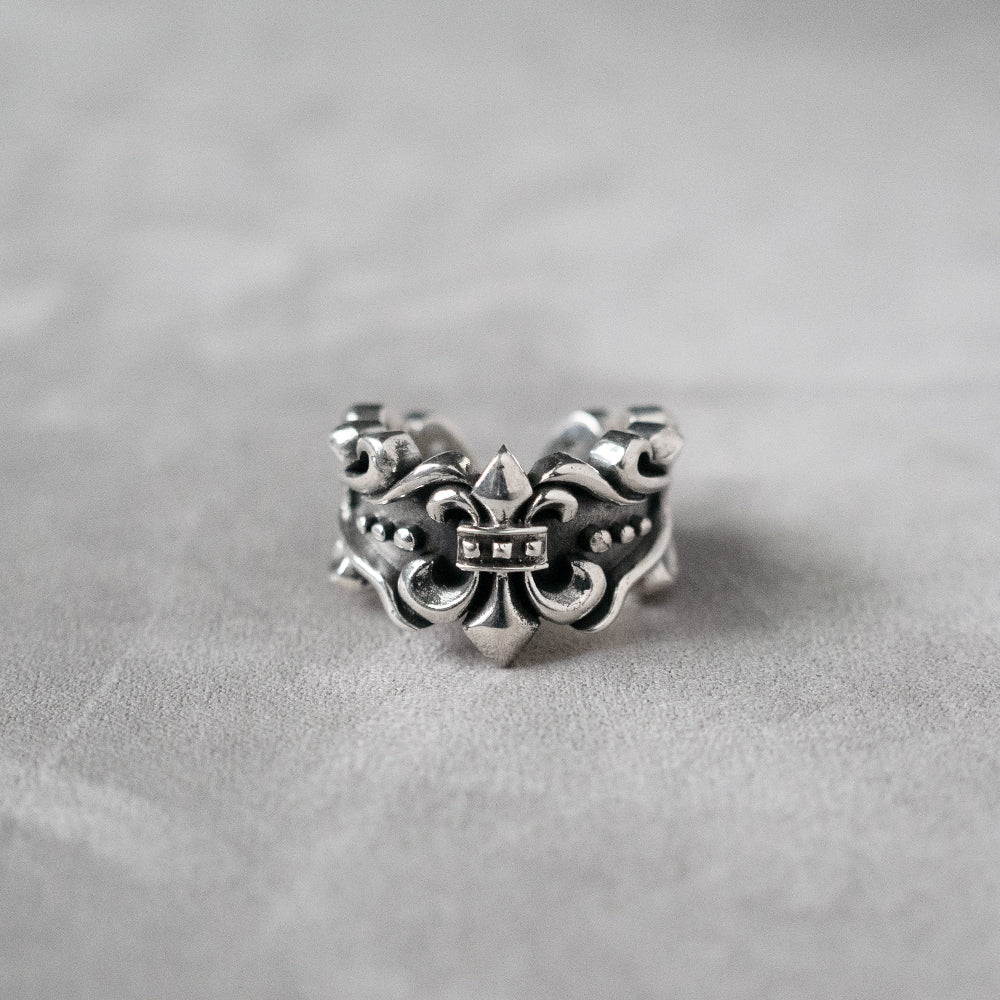 Fleur de Lis Silver Gothic Ring