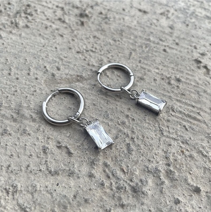 原宿雜誌 簡約高感十字鋯石耳夾耳環 E4003