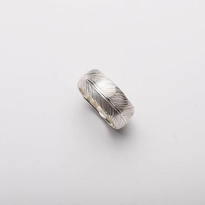 Silver Komaru Feather Ring